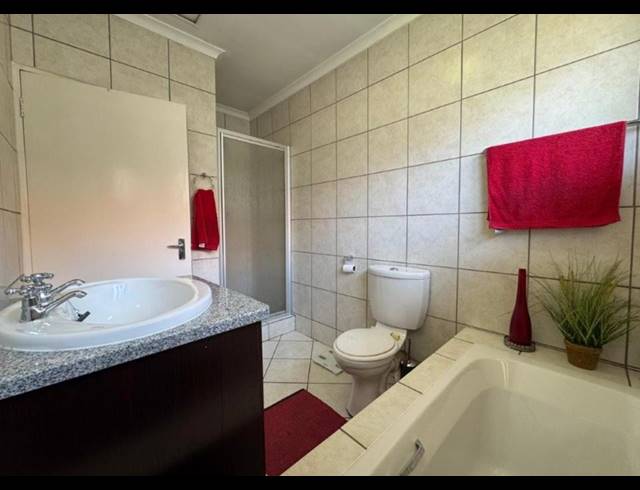 2 BEDROOM SECTIONAL TITLE FOR SALE IN MEYERSDAL